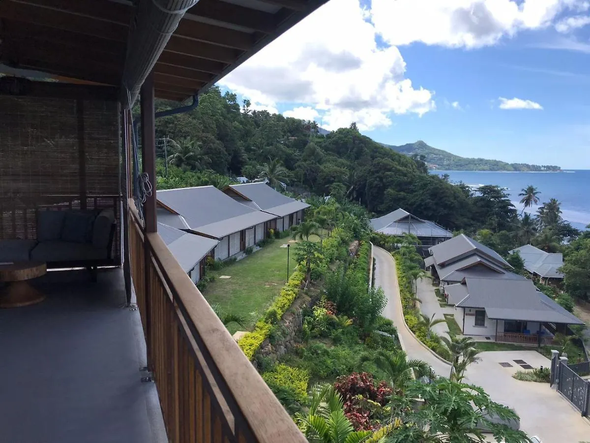Paradise Chalets Yoga & Wellness Takamaka Hotel
