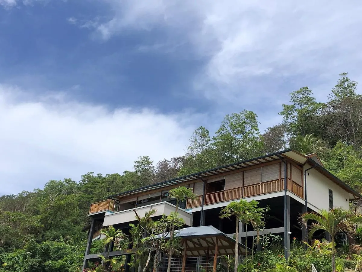 Hotel Paradise Chalets Yoga & Wellness Takamaka Seychelles