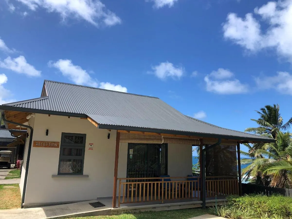Paradise Chalets Yoga & Wellness Takamaka Hotel