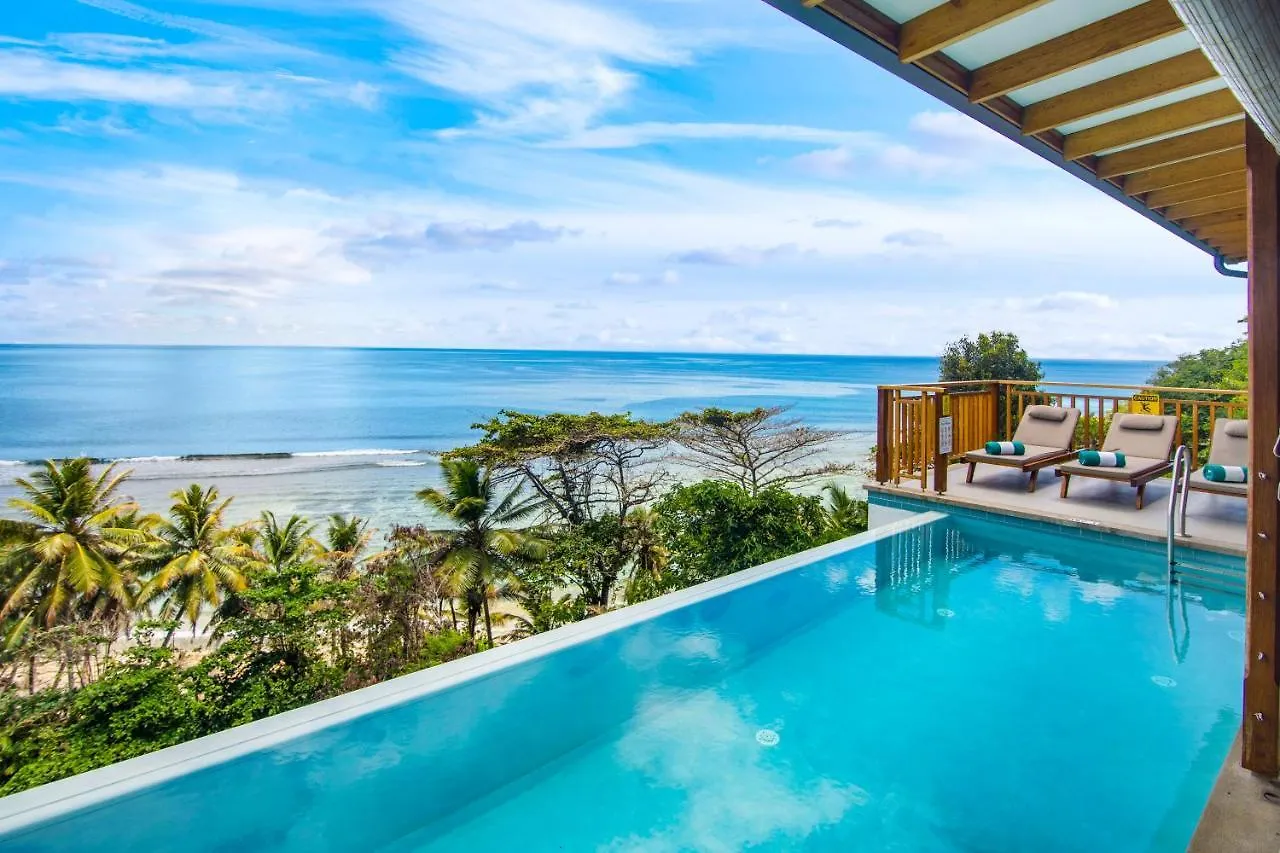 Hotel Paradise Chalets Yoga & Wellness Takamaka