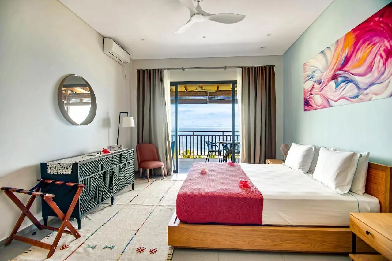Paradise Chalets Yoga & Wellness Takamaka Hotel